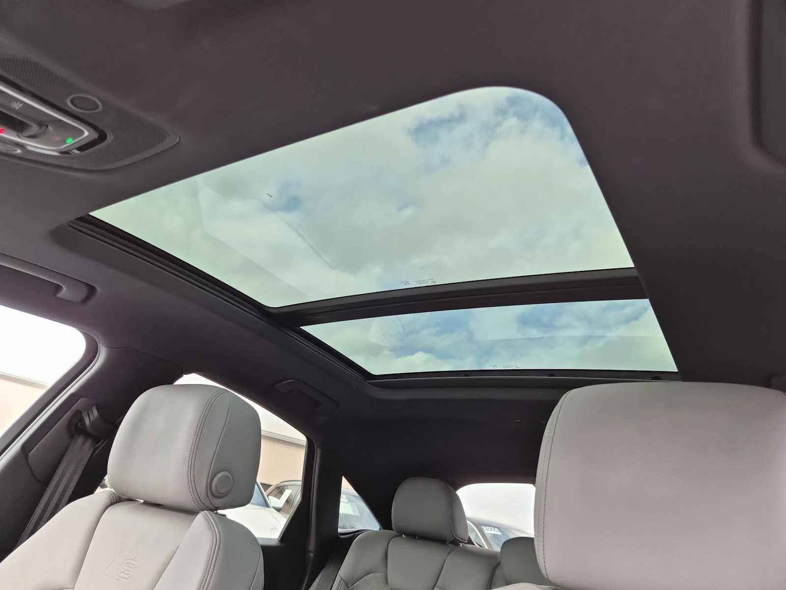 Certified 2025 Audi SQ5 Premium Plus image 18