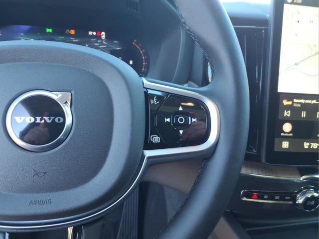 New 2026 Volvo XC60 B5 Plus w/ Protection Package Premier image 17
