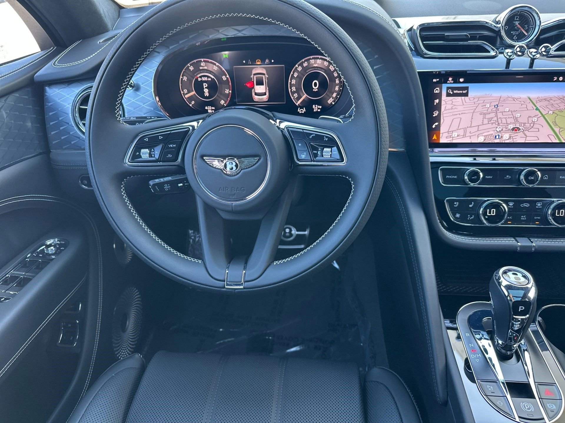 New 2025 Bentley Bentayga image 16