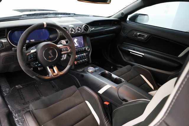 Used 2022 Ford Mustang Shelby GT500 w/ Carbon Fiber Track Pack image 82