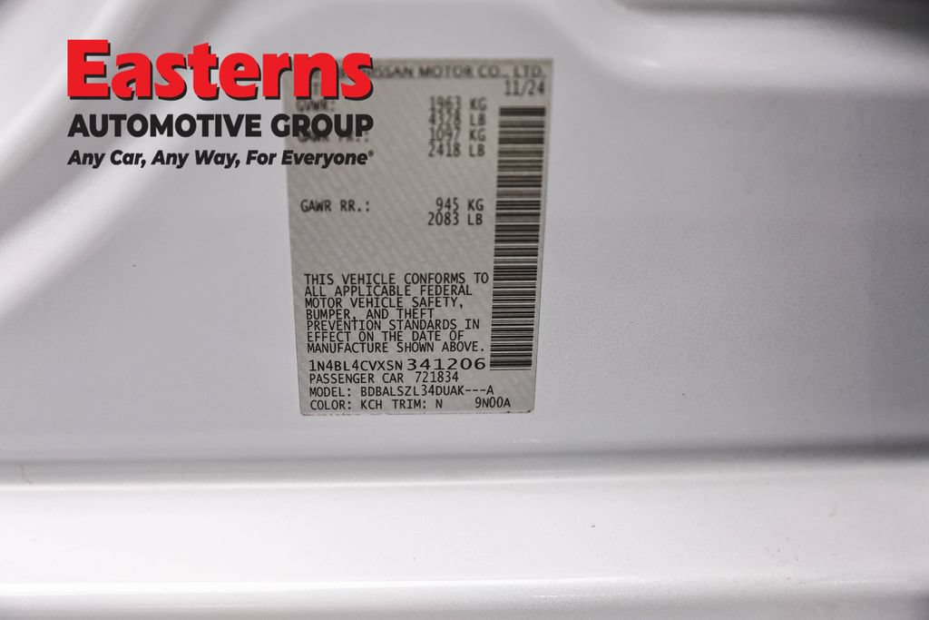 Used 2025 Nissan Altima 2.5 SR w/ SR Premium Package FWD image 36