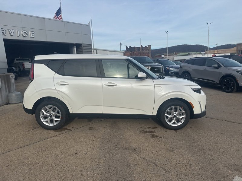 New 2025 Kia Soul LX w/ LX Technology Package image 8