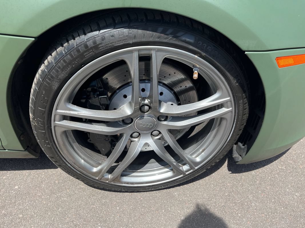 Used 2011 Audi R8 V10 AWD/4WD image 16