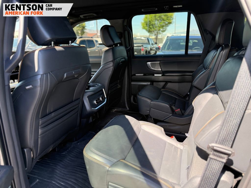 Used 2025 Ford Expedition Tremor AWD/4WD image 4