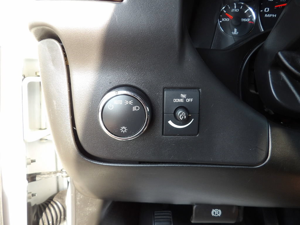 Used 2018 Chevrolet Express 2500 w/ Driver Convenience Package RWD image 19