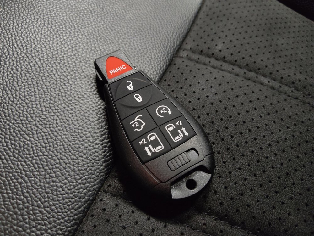 Used 2020 Dodge Grand Caravan SXT FWD image 32