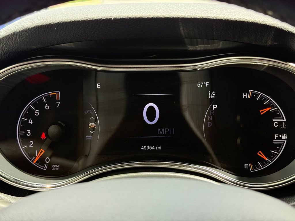 Used 2021 Jeep Grand Cherokee Laredo AWD/4WD image 29
