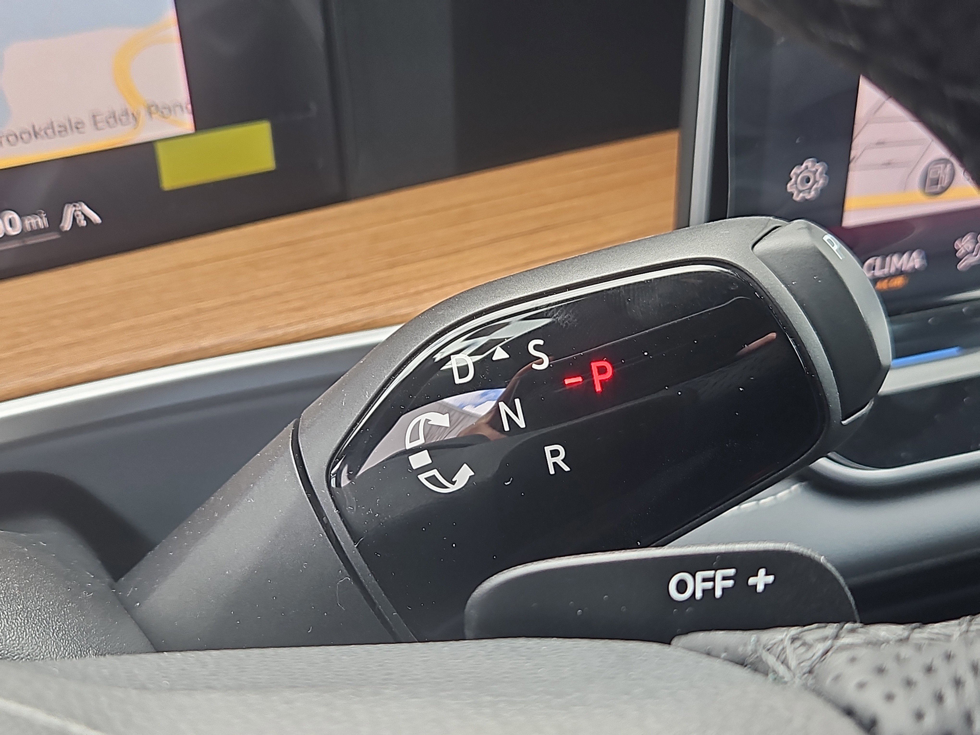 New 2026 Volkswagen Tiguan SEL R-Line image 19