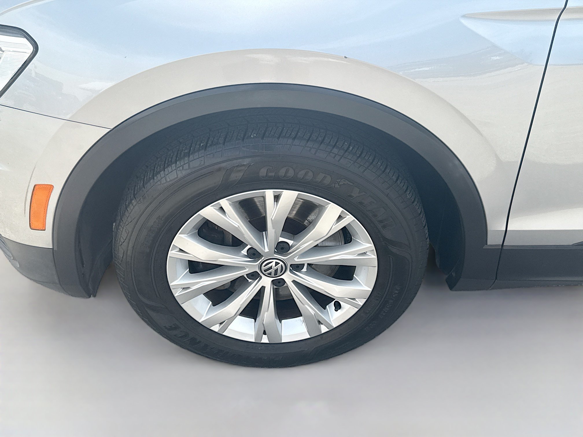Used 2019 Volkswagen Tiguan S w/ Driver Assistance Package FWD image 36