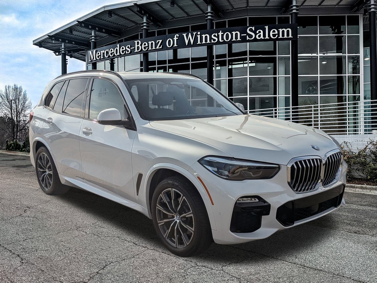 Used 2021 BMW X5 xDrive40i w/ M Sport Package image 1