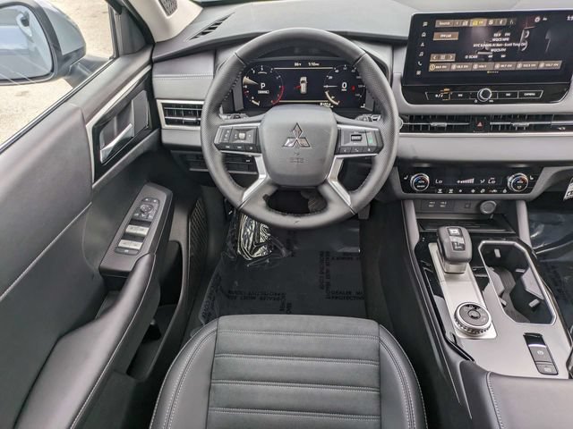 New 2026 Mitsubishi Outlander SE FWD image 16
