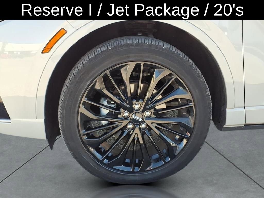 Used 2024 Lincoln Corsair Reserve w/ Jet Appearance Package image 16