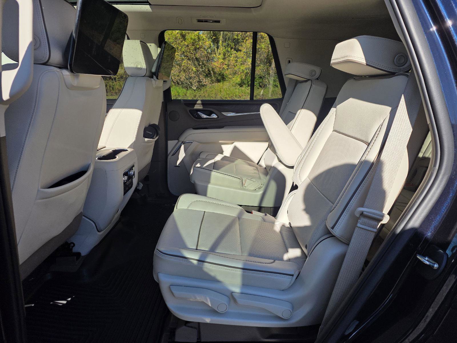 Used 2023 GMC Yukon Denali w/ Advanced Technology Package image 23