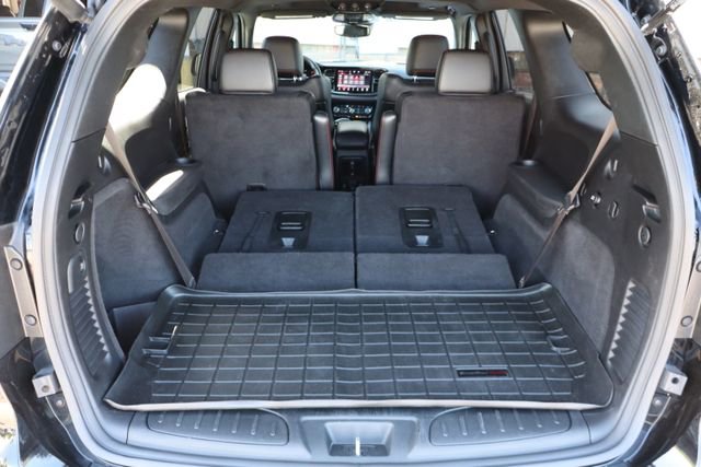 Used 2024 Dodge Durango R/T w/ Tow 'N Go Package AWD/4WD image 41