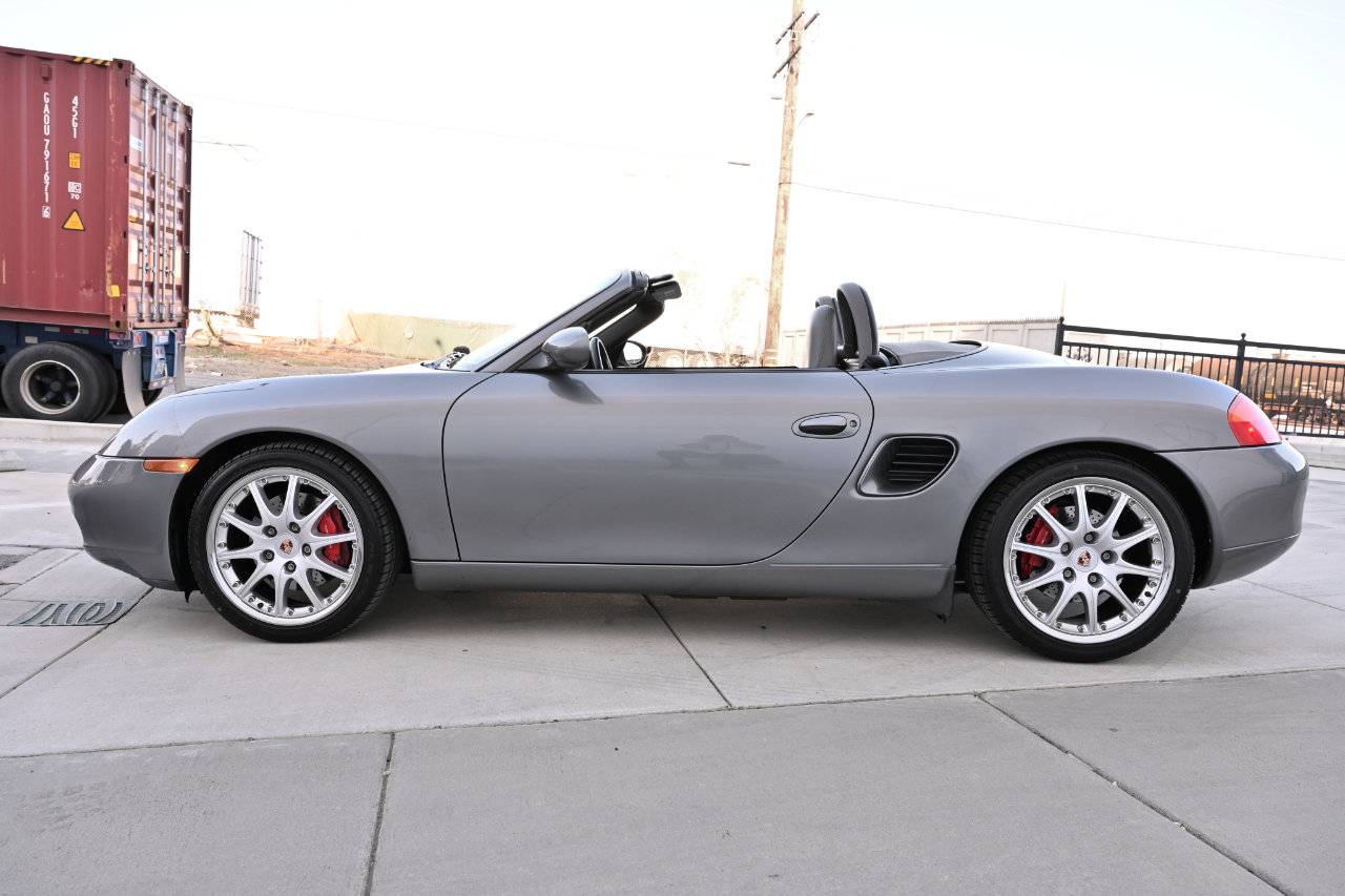 Used 2001 Porsche Boxster S RWD image 4