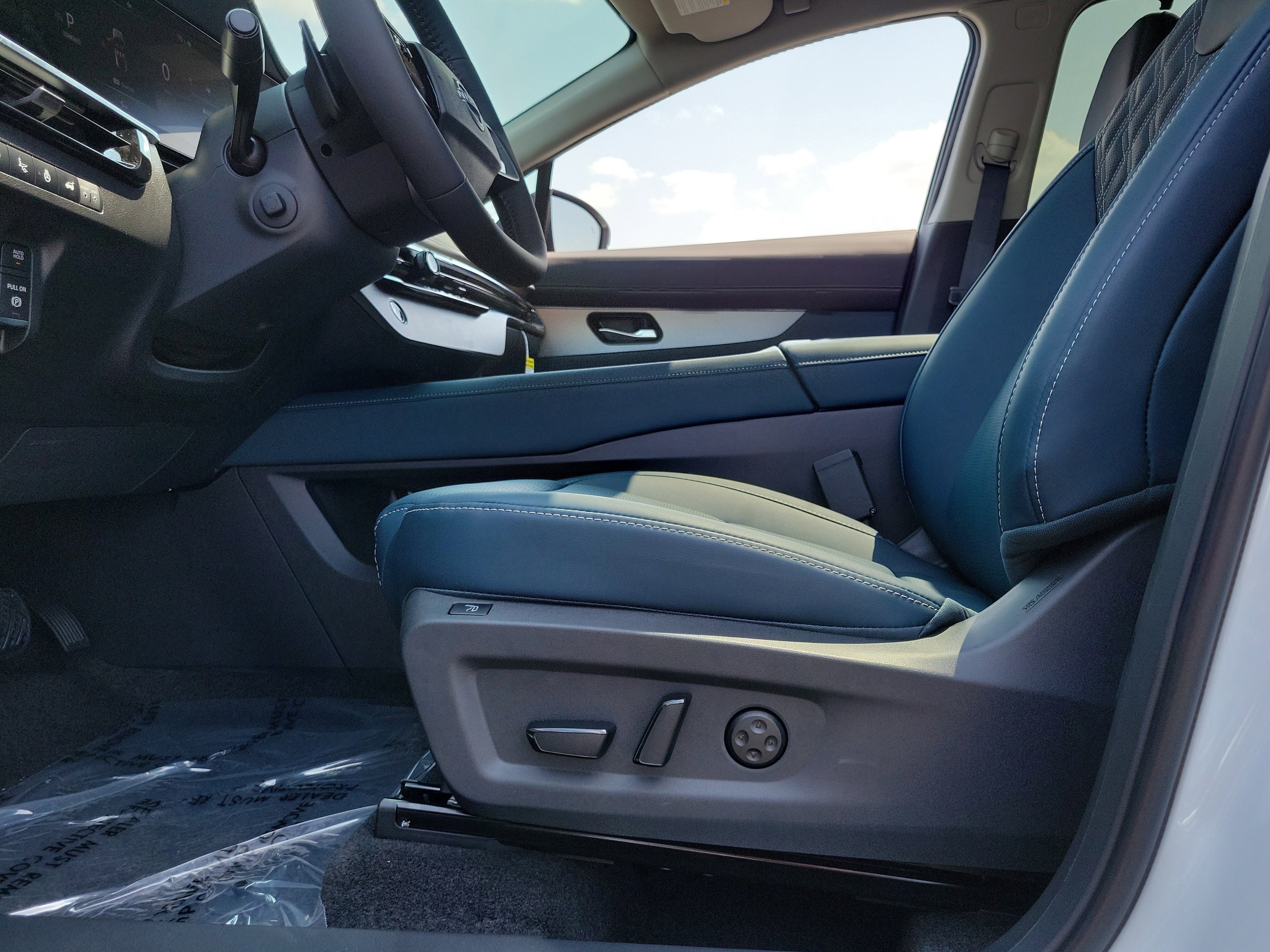 Used 2025 Nissan Murano Platinum w/ Cargo Package image 16