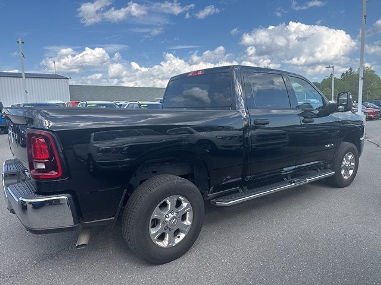 Used 2025 RAM 2500 Big Horn AWD/4WD image 12