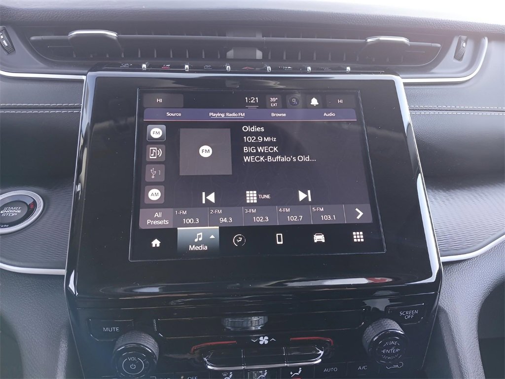 Used 2023 Jeep Grand Cherokee L Laredo image 16