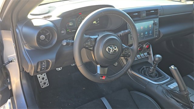 Used 2024 Toyota GR86 Premium image 12