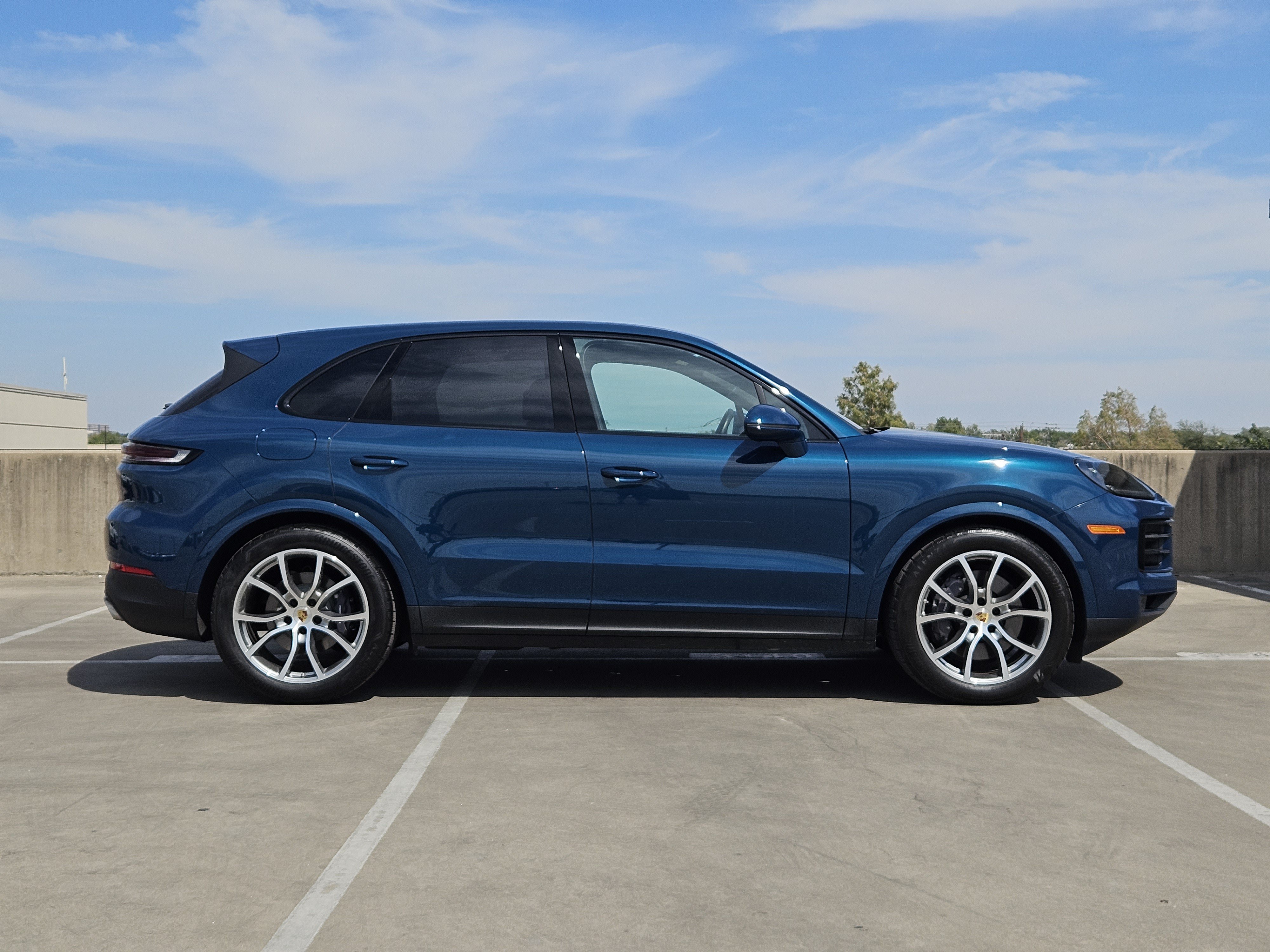Certified 2024 Porsche Cayenne AWD/4WD image 9