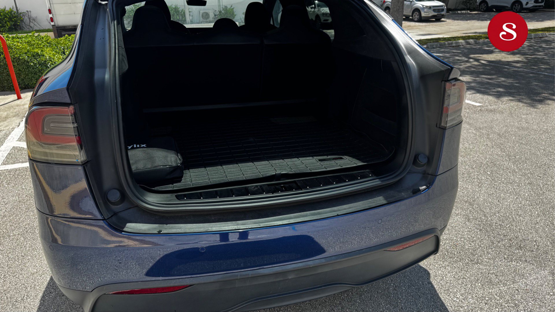 Used 2023 Tesla Model X AWD/4WD image 7