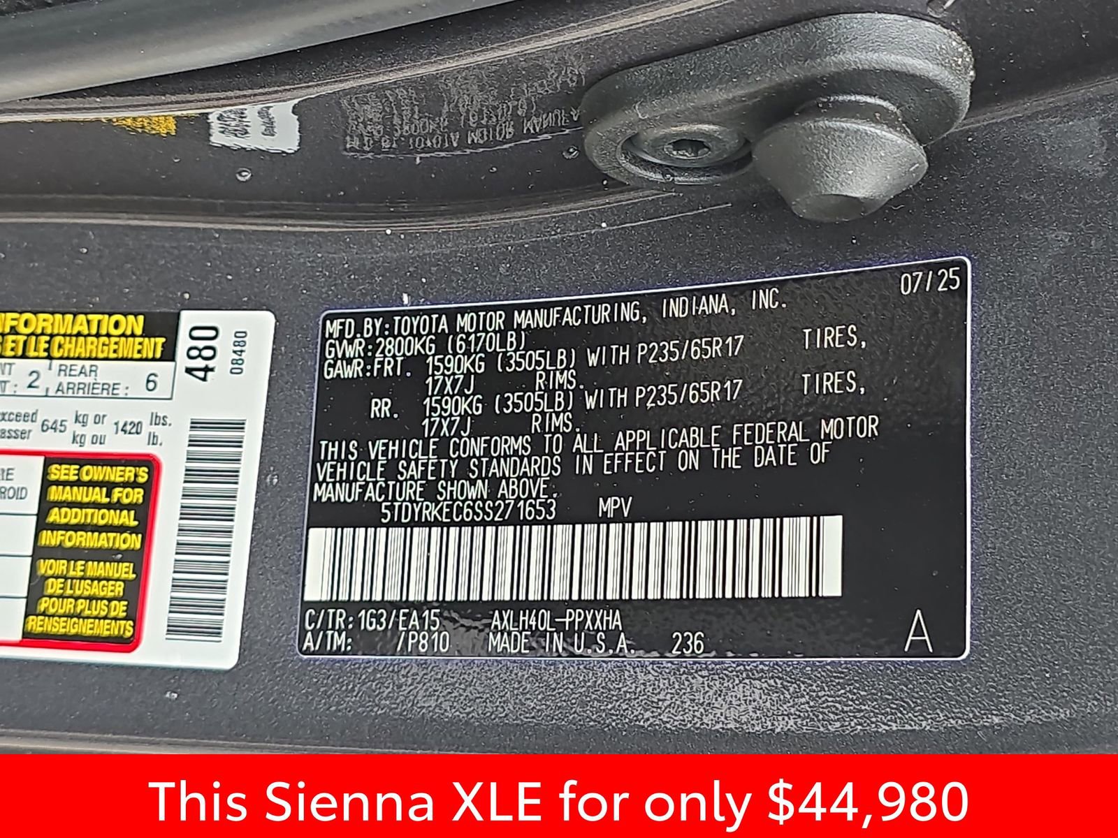 Used 2025 Toyota Sienna XLE image 44