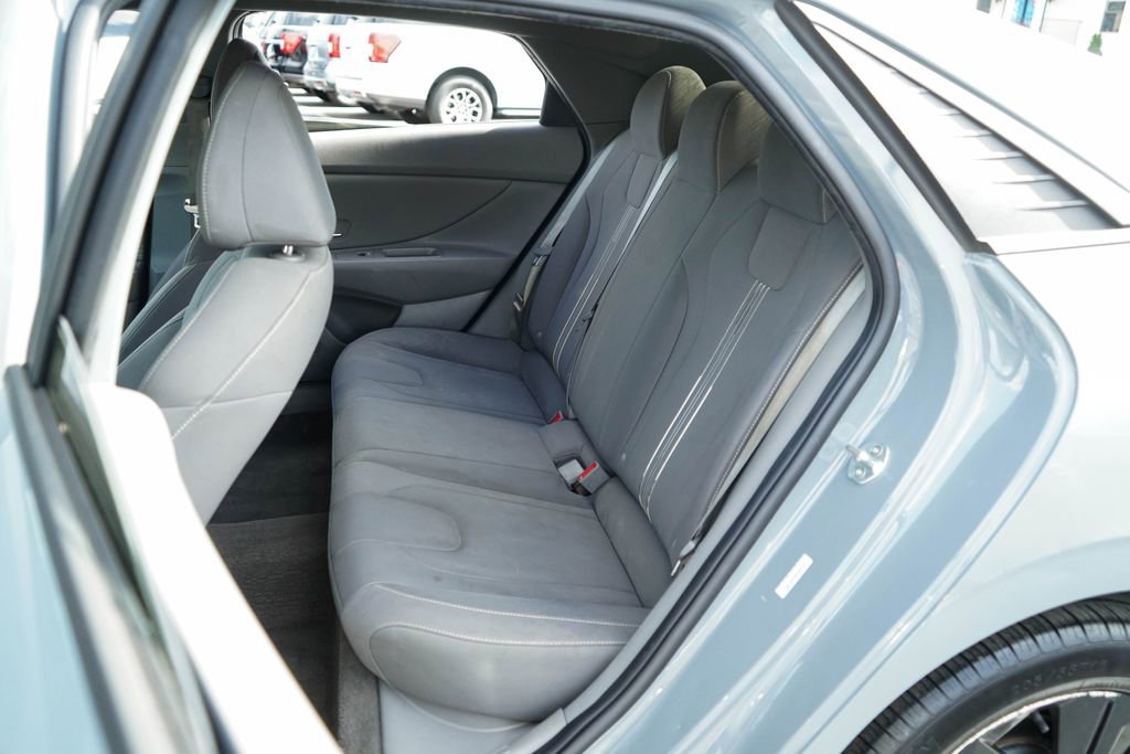 Used 2022 Hyundai Elantra SEL w/ Convenience Package image 30