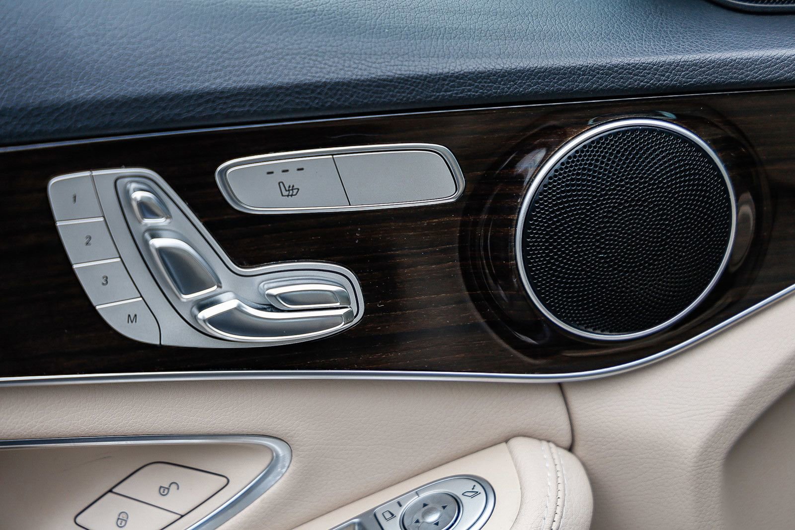 Used 2016 Mercedes-Benz C 300 Sedan image 22