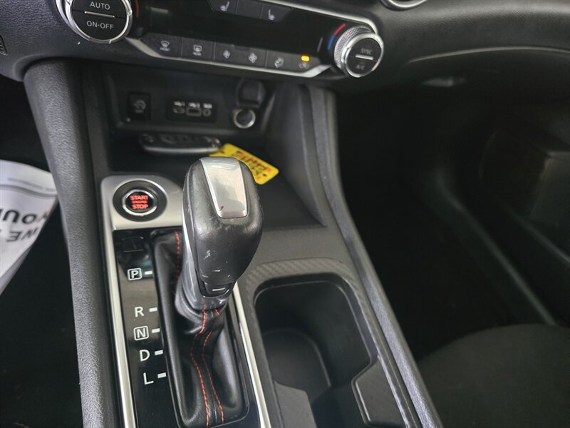 Used 2025 Nissan Sentra SR FWD image 20