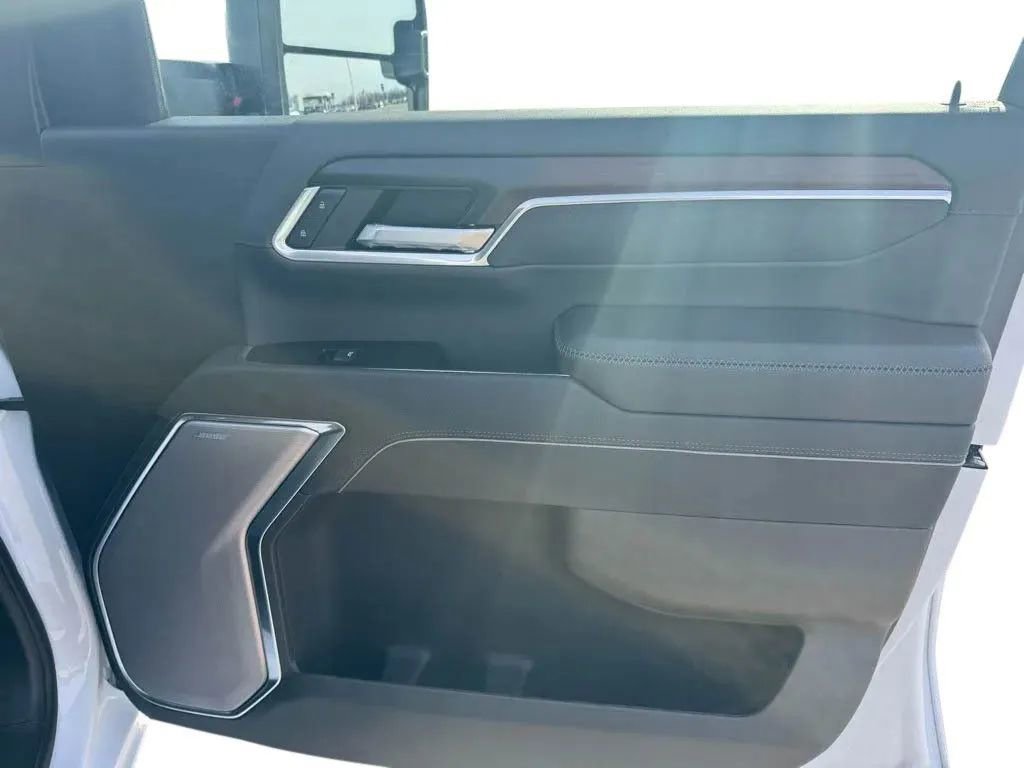 New 2026 GMC Sierra 2500 Denali w/ Technology Package AWD/4WD image 18