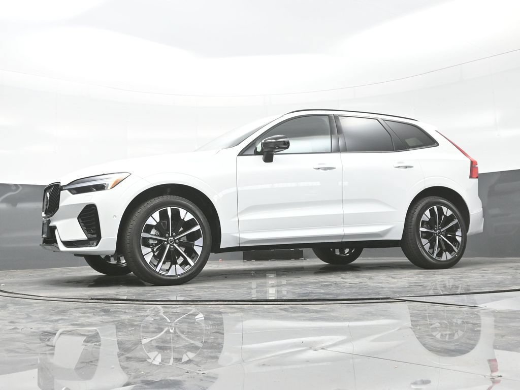 New 2026 Volvo XC60 B5 Plus w/ Climate Package AWD/4WD image 16