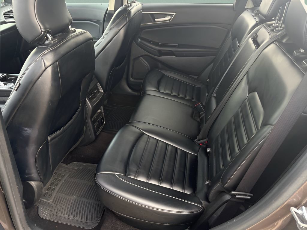 Used 2019 Ford Edge SEL w/ Equipment Group 201A image 17