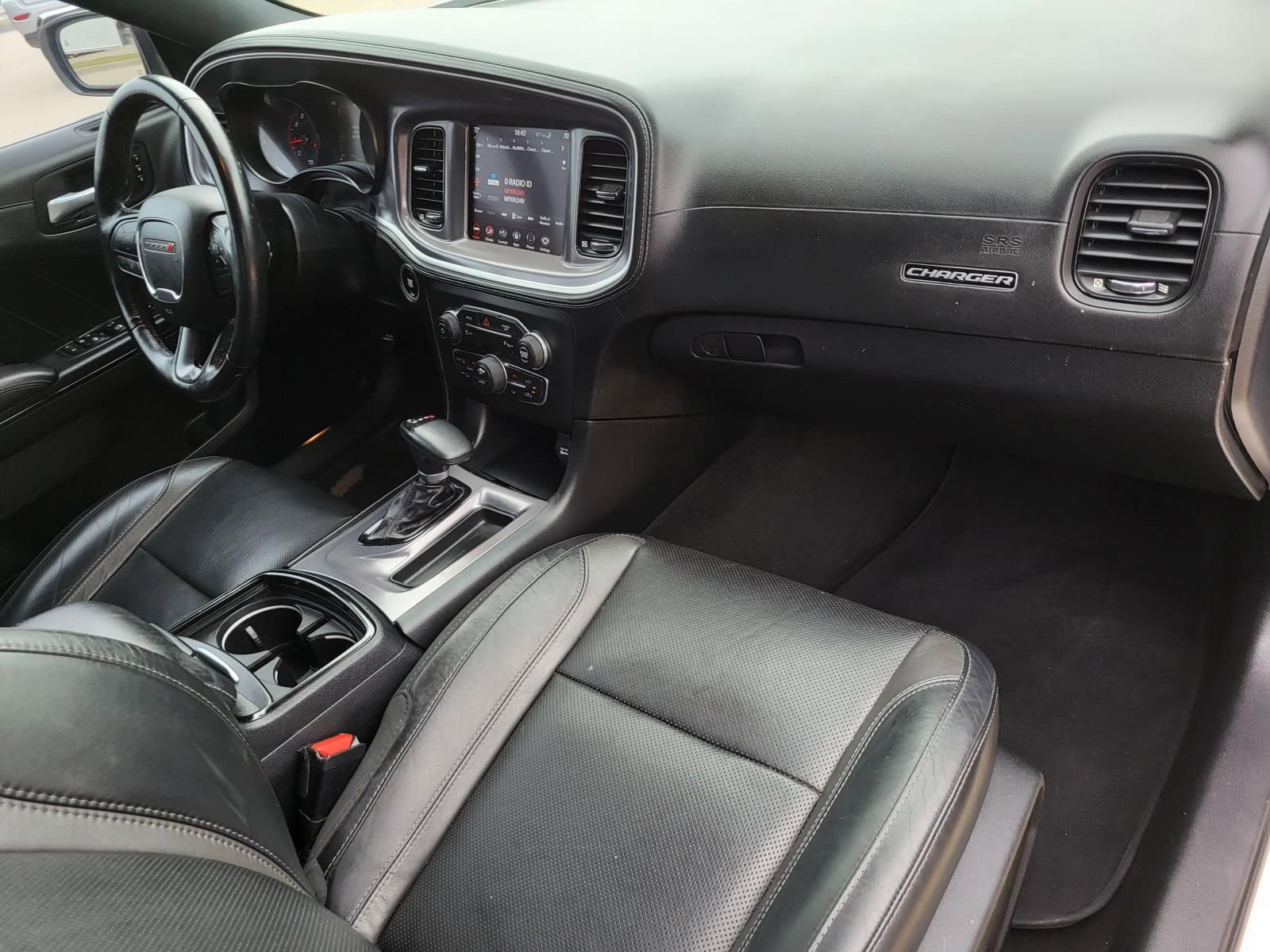 Used 2020 Dodge Charger SXT w/ Plus Group RWD image 13