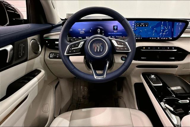 Used 2025 Buick Enclave Avenir image 6
