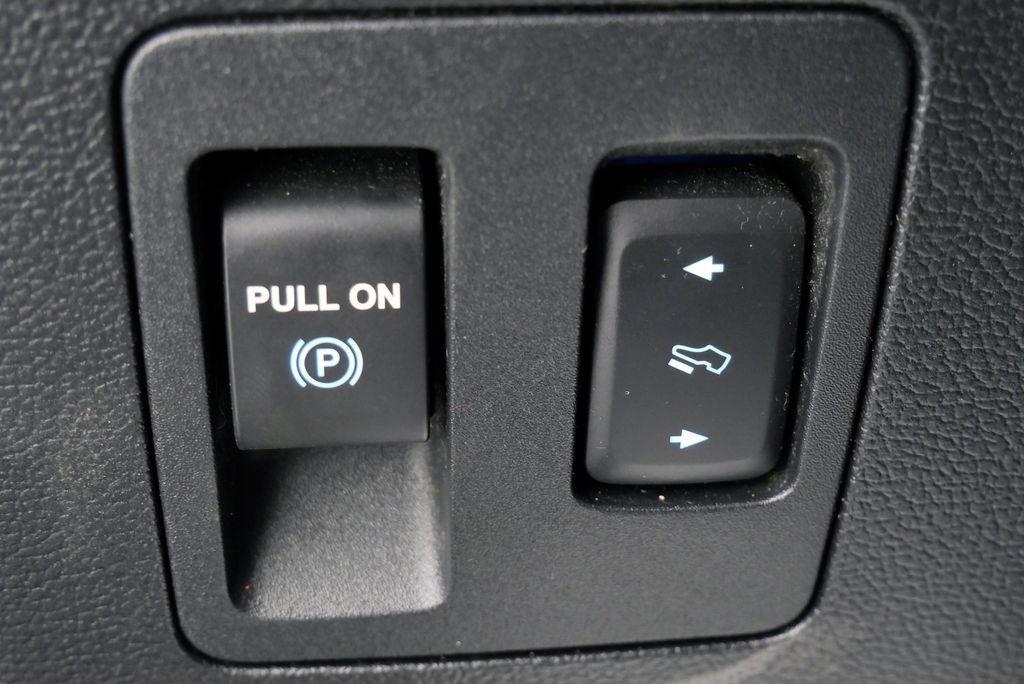 Used 2020 Ford F150 XLT w/ Equipment Group 302A Luxury AWD/4WD image 26