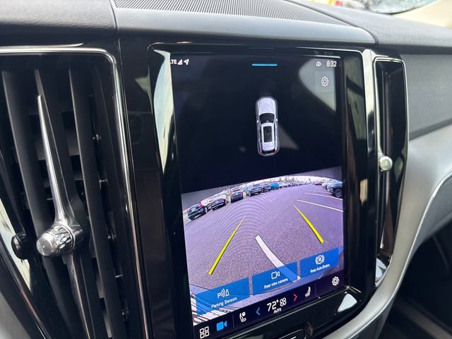 Used 2023 Volvo XC60 B5 Core image 25