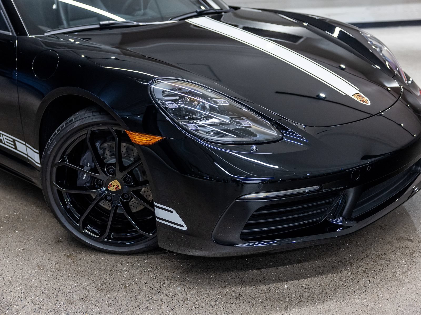 Certified 2024 Porsche 718 Boxster RWD image 16