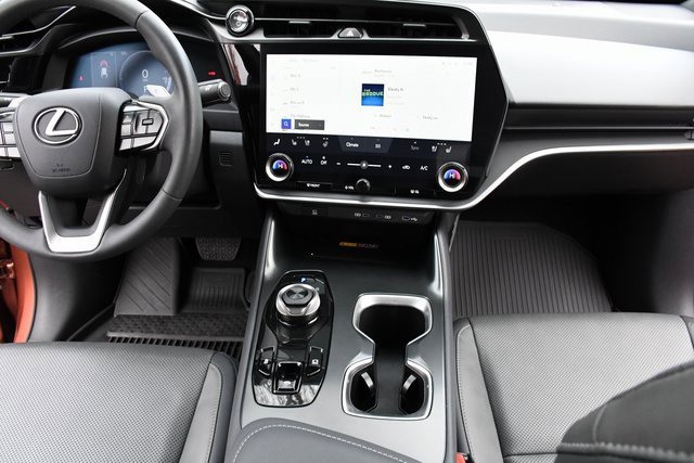 Used 2024 Lexus RZ 300e Premium image 7