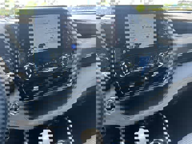 Used 2023 Toyota Highlander L FWD image 18