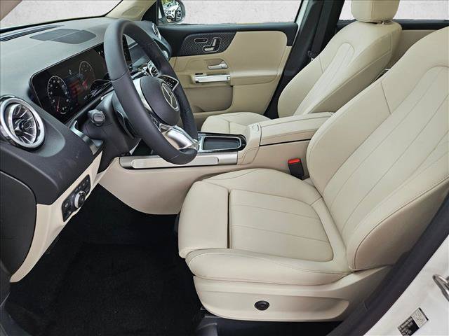 New 2026 Mercedes-Benz GLB 250 image 14