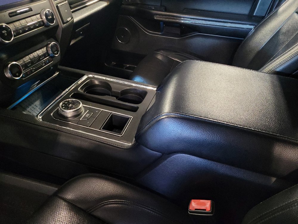 Used 2019 Ford Expedition Max XLT w/ Equipment Group 202A RWD image 26