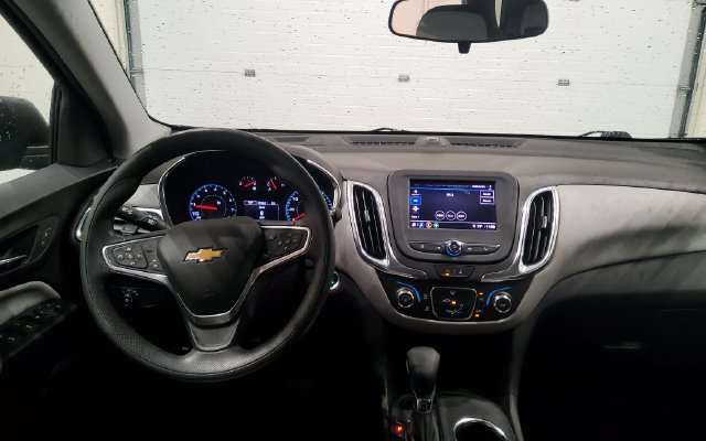 Used 2023 Chevrolet Equinox LS FWD image 27