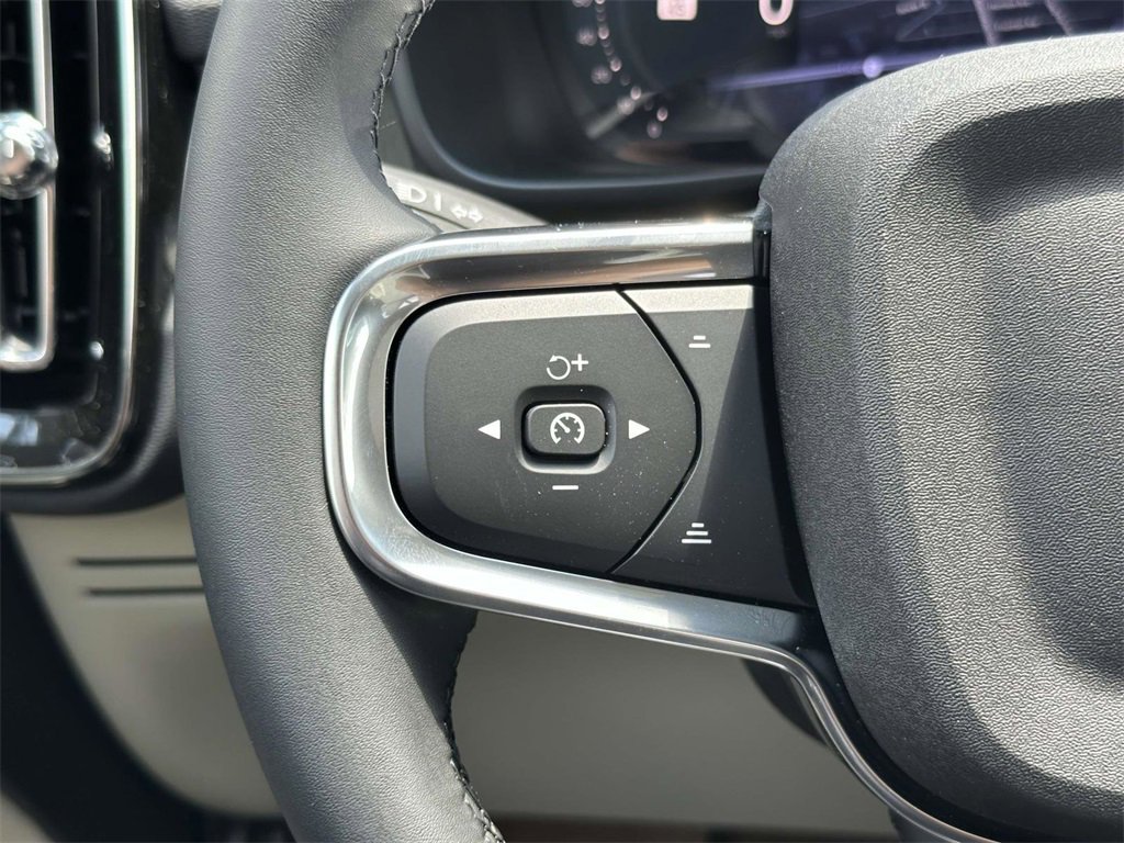 New 2026 Volvo XC40 B4 Plus w/ Protection Package Premier image 8