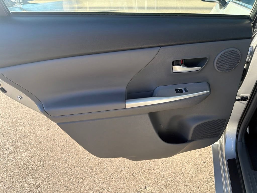 Used 2014 Toyota Prius V Five FWD image 19