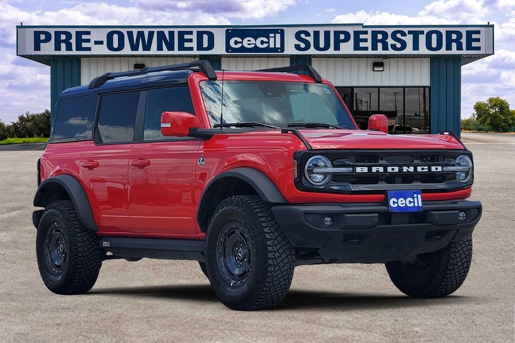 Used 2024 Ford Bronco Outer Banks AWD/4WD image 1