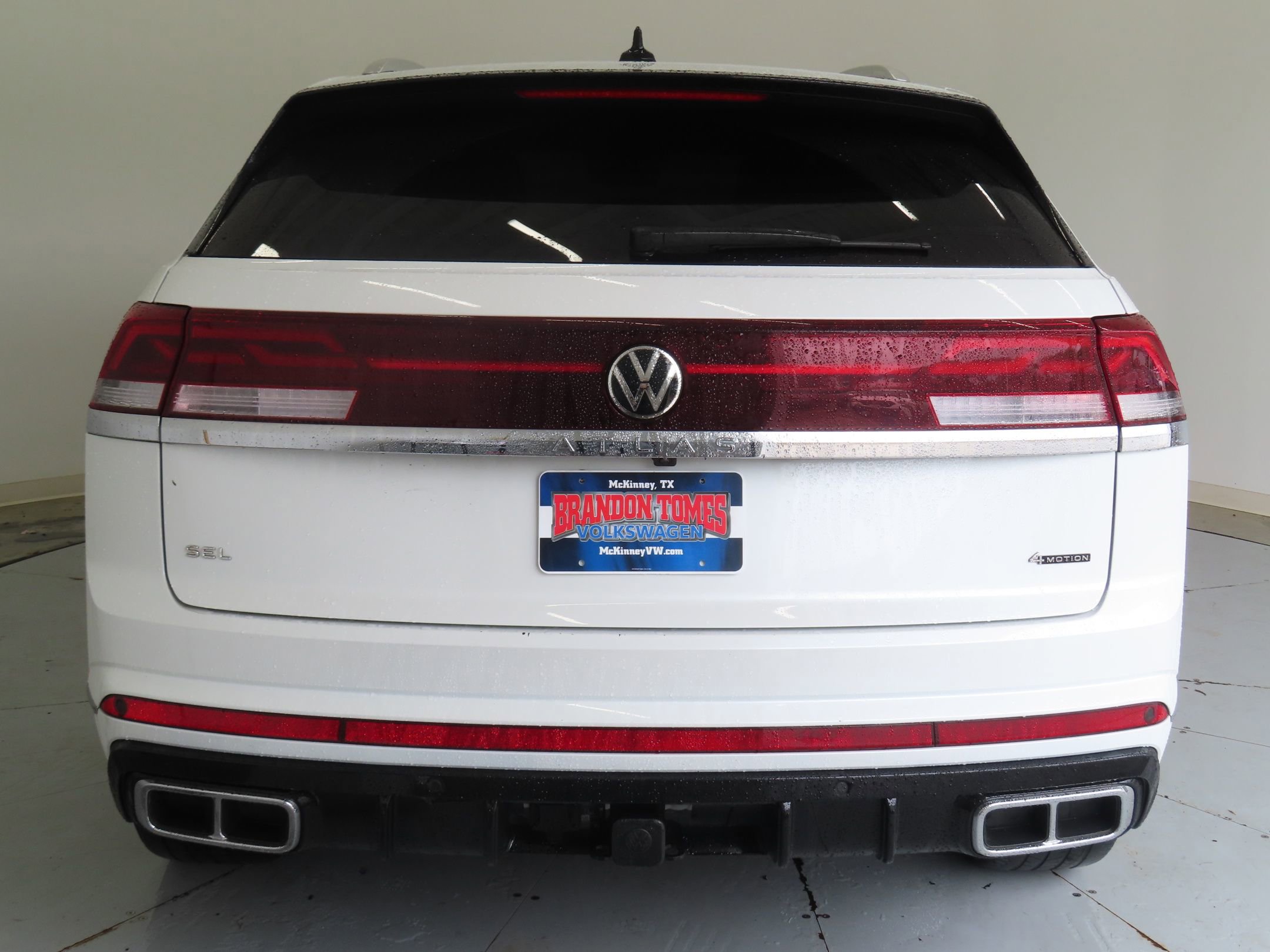 Used 2024 Volkswagen Atlas Cross Sport SEL Premium R-Line AWD/4WD image 4