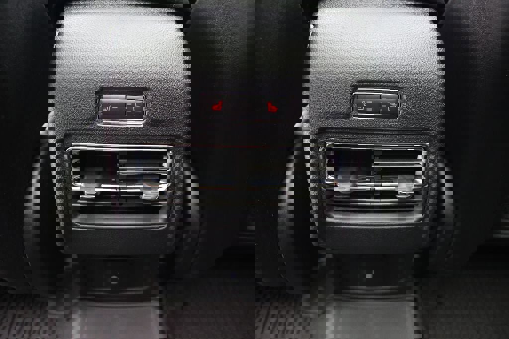 Used 2022 Lincoln Corsair Reserve w/ Equipment Group 201A image 14