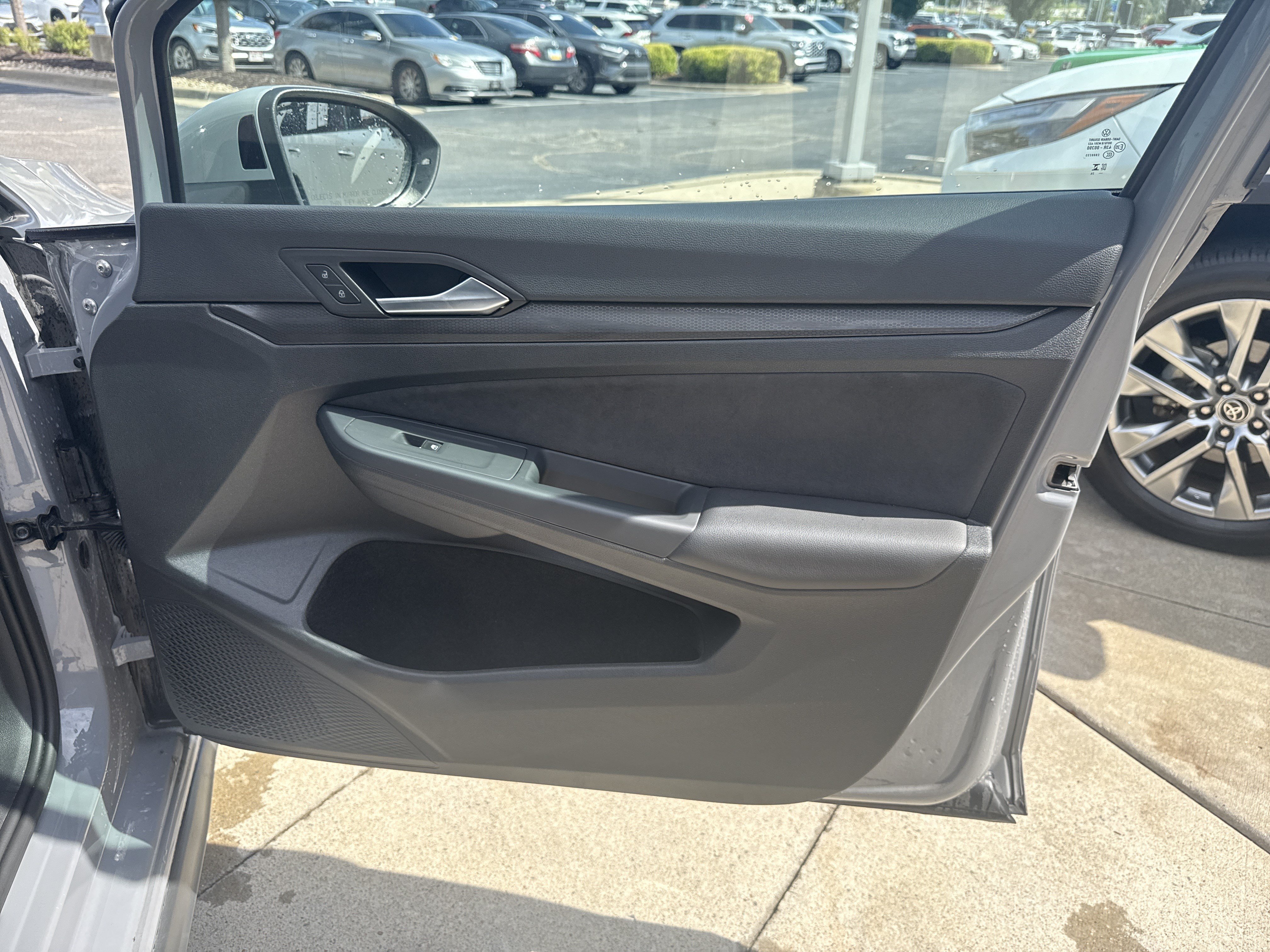 Used 2024 Volkswagen GTI S FWD image 28