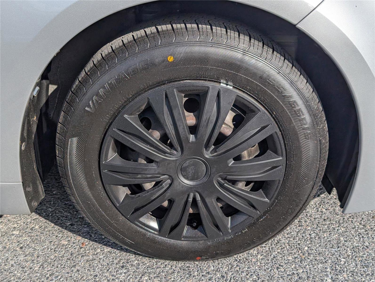 Used 2020 Toyota Corolla L image 9