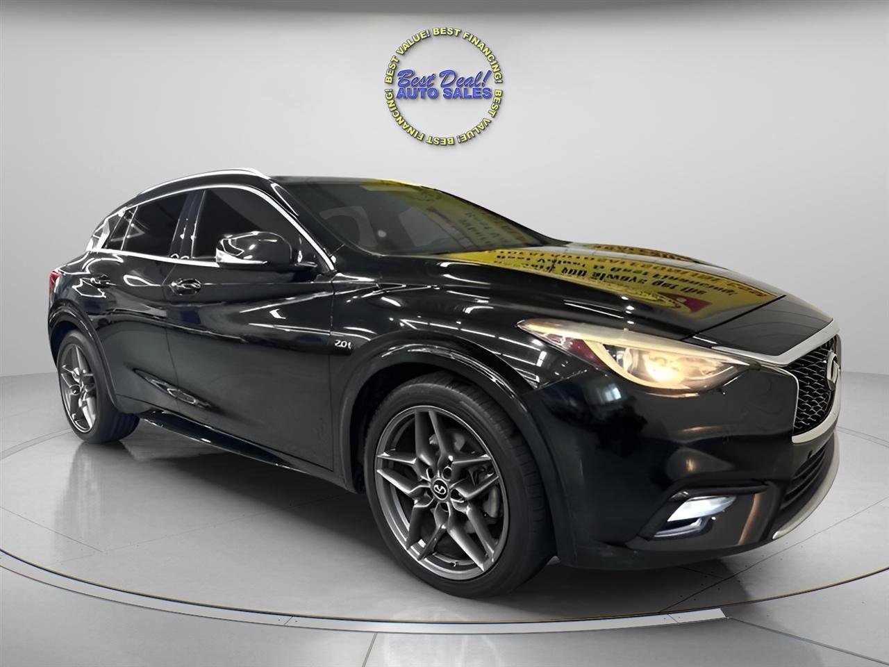 Used 2018 INFINITI QX30 Premium w/ Navigation Package FWD image 7